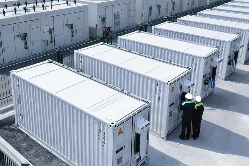 Containerised battery storage